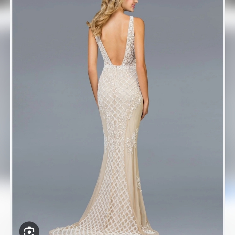 Scala Beige Backless Gown - Picture 7 of 11